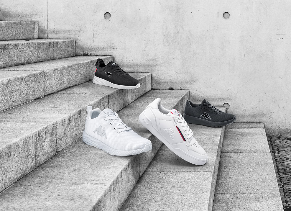 Sportschuhe auf einer Treppe fotografiert für Werbeanzeige